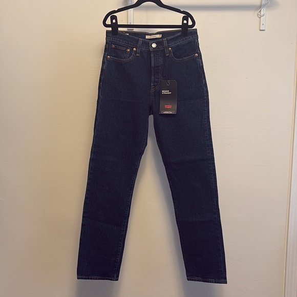 NWT Levi's Women's Straight Leg Jeans - Dark Blue - Picture 2 of 6